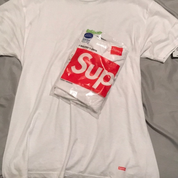 Single NEVER WORN Hanes x Supreme Tee(SOLD OUT) - Picture 3 of 5